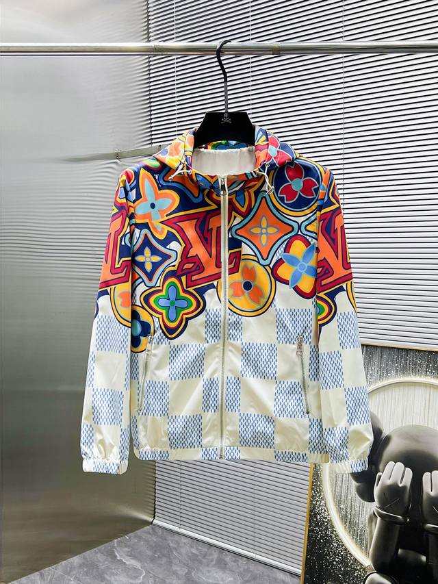 Louis Vuitton's new 2025 hooded jacket, a high-end version! Custom-made fabrics