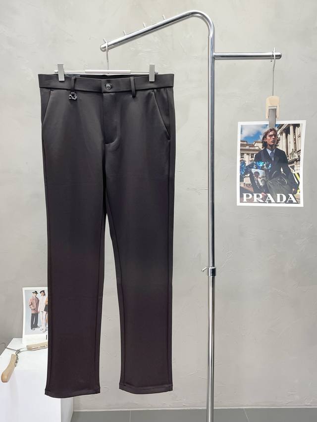 Exclusively from Dolce & Gabbana, these new, high-end casual pants are availabl