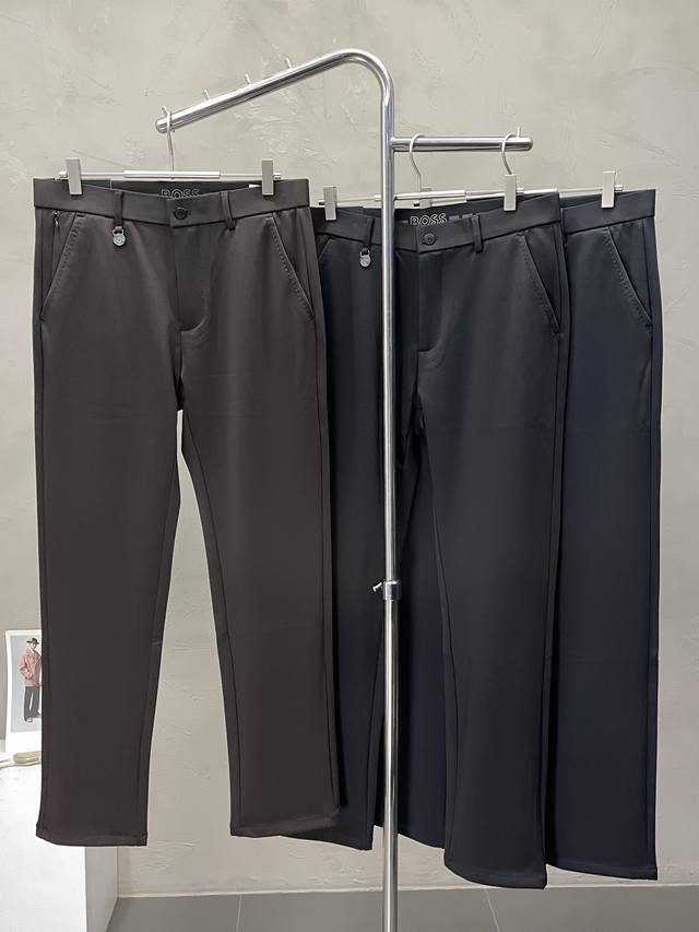 Exclusively for Boss, these new, high-end casual pants are available! Custom-ma