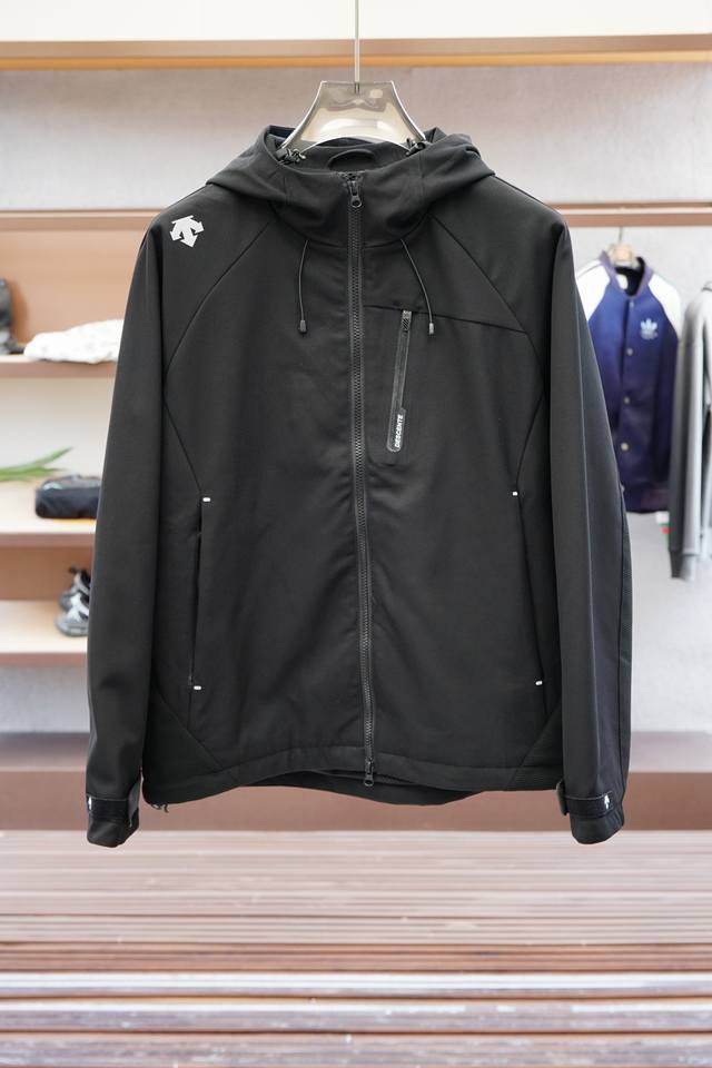 Descente - Hooded Jacket The latest detachable jacket from the 2025 Fall/Winter