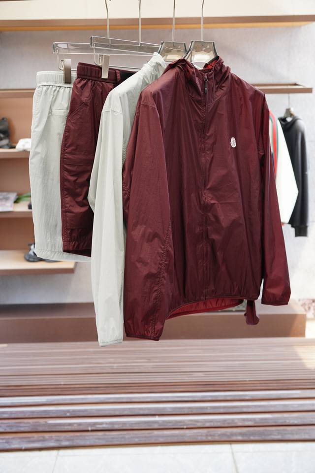 Clothes and Pants Moncler's new 2025 Spring/Summer men's sun-protective jacket f