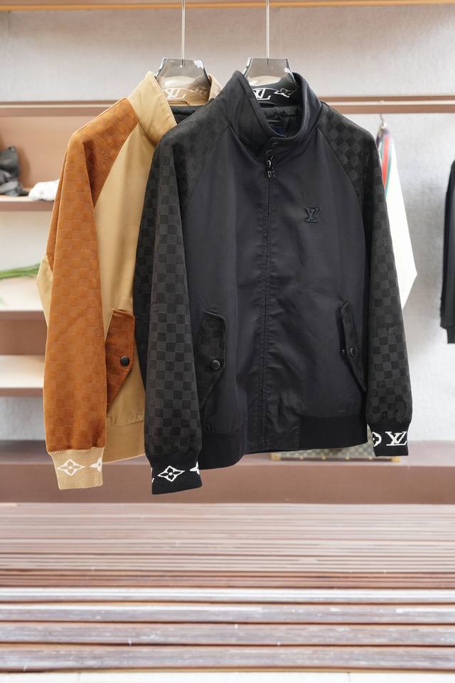 Lv Louis Vuitton 2025 Autumn Jacket! This year's new counter product is a cool a
