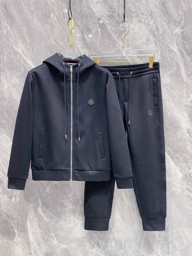 Moncler new suits for sale 2025 early fall new casual suits! A celebrity favorit