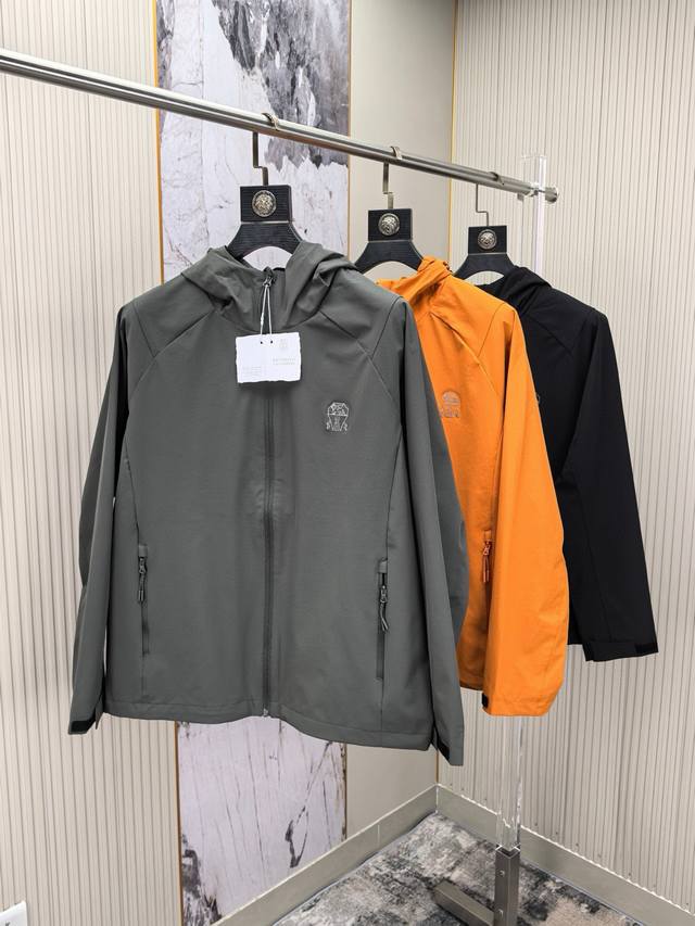 Bc. The latest 2025 fall/winter men's windproof and rainproof jacket! This hoode