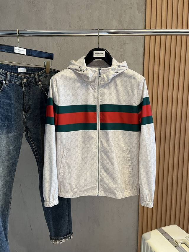 Gucci's newest Early Fall 2025 hot-selling item, this casual and fashionable jac