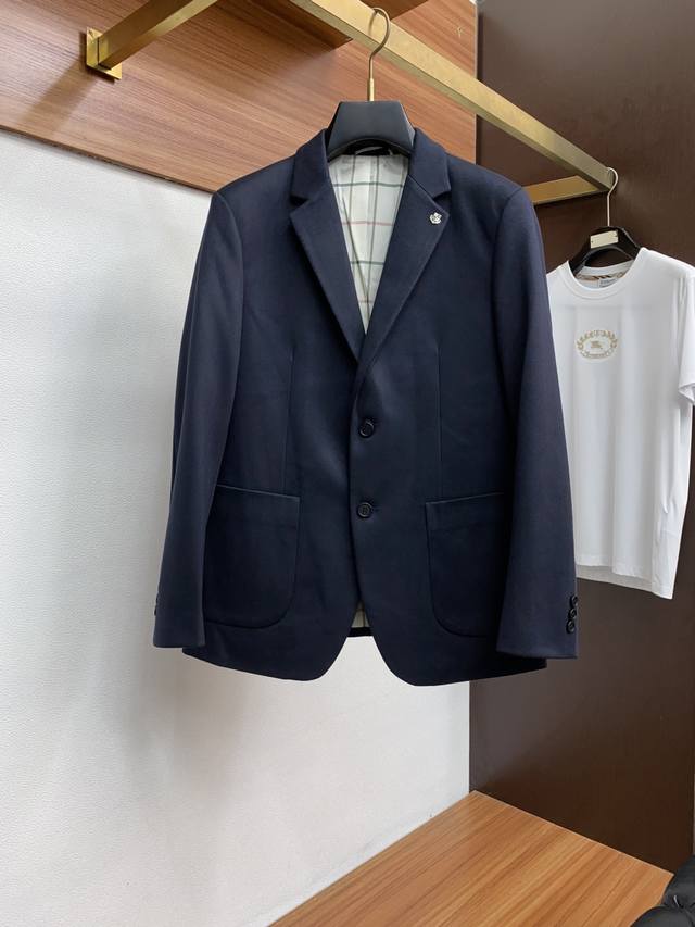 Lp The new Autumn/Winter 2025 collection from Loro Piana is available from the o