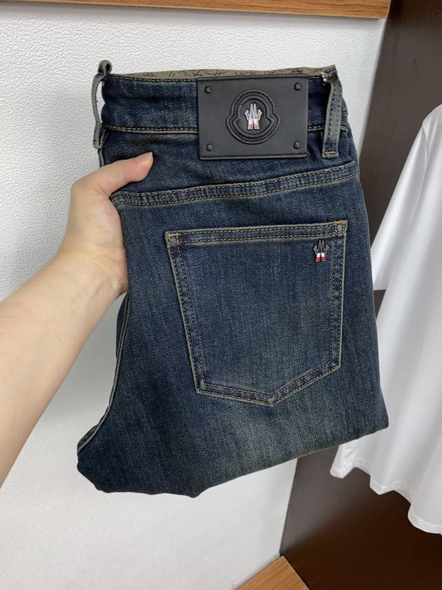 Monkou 25Ss new men's slim straight jeans for fall and winter. These new jeans a