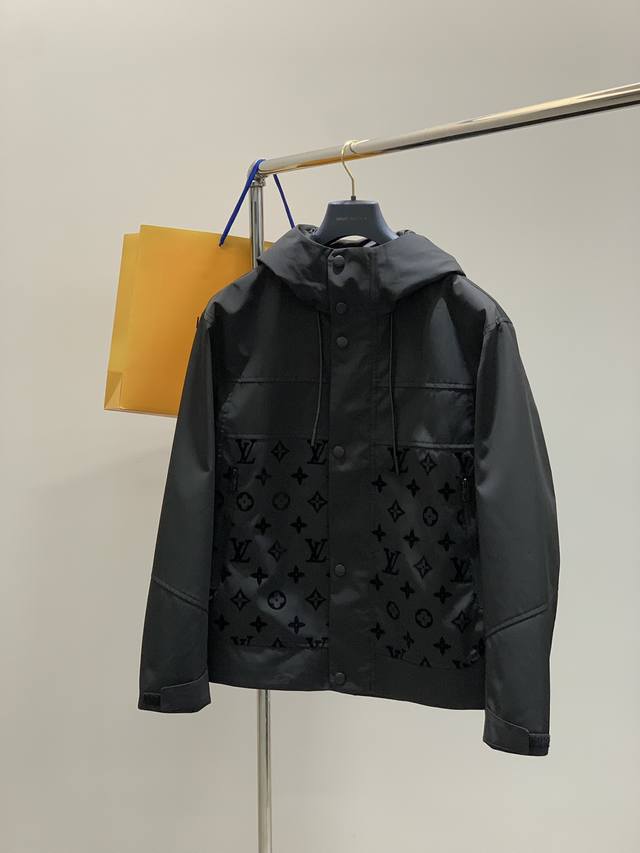 Louisvuitton, the latest fall 2025 collection, available in-store, original, sty