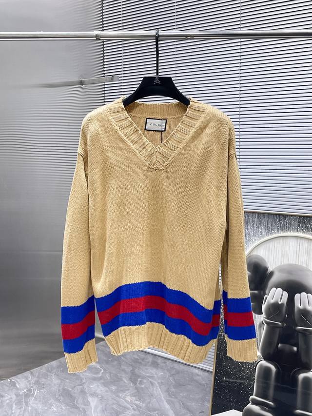 Gucci's new 2025Ss wool blend long-sleeved V-neck sweater, a high-end version! C