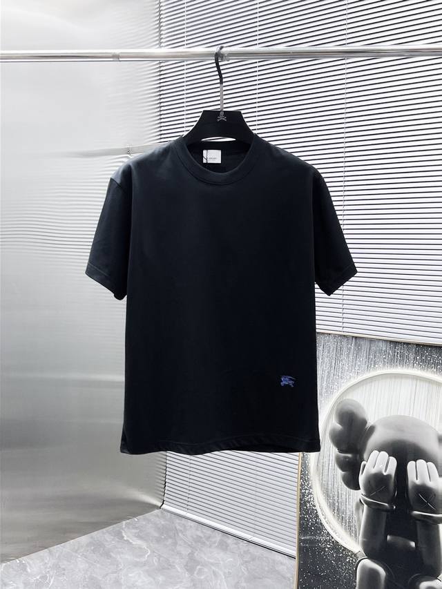 Burberry's new 2025Ss short-sleeved crew neck T-shirt, a high-end version! Custo