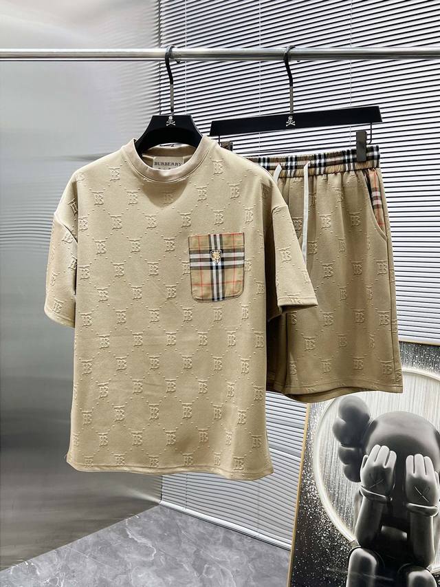 Burberry's new Spring/Summer 2025 collection features a high-end casual short-sl
