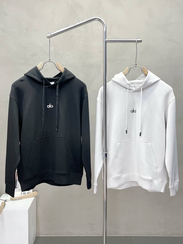 Alo Yoga exclusively supplies new original men's casual hooded sweatshirts. High