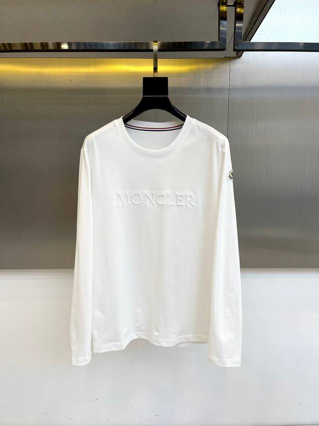 Moncler's Autumn/Winter 2025 collection is pure and minimalist. With an upgraded