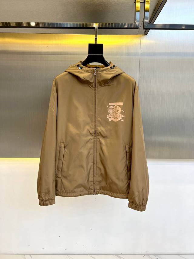 Bur Burberry, 2025S, B's new warhorse hooded jacket. Made of the recently popula
