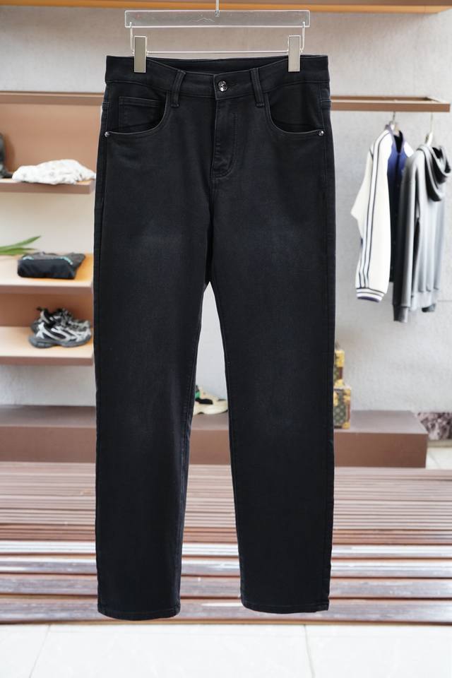 Miu Miu - New arrivals! 2550 Early Fall new casual jeans, high-end custom collec
