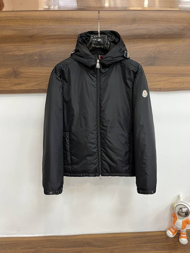 Featured: Moncler's 2025 Early Fall new release, the Moncler hooded jacket. Thi