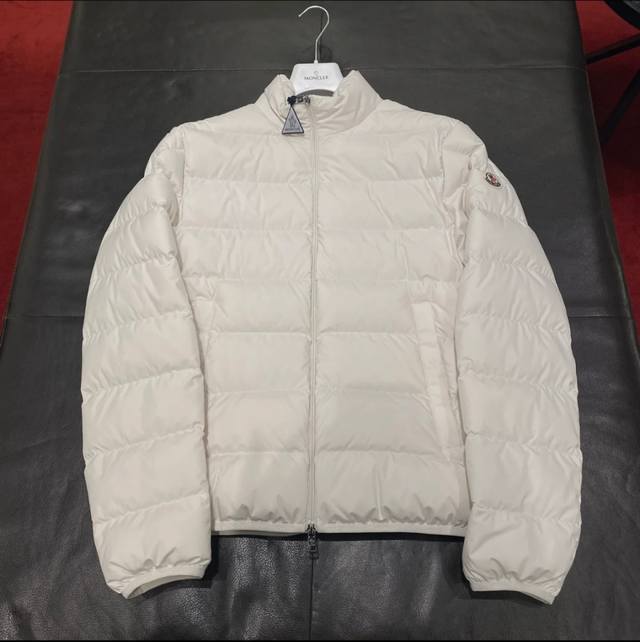 Moncler Baudinet men's short down stand-up collar jacket. Counter real shot disp
