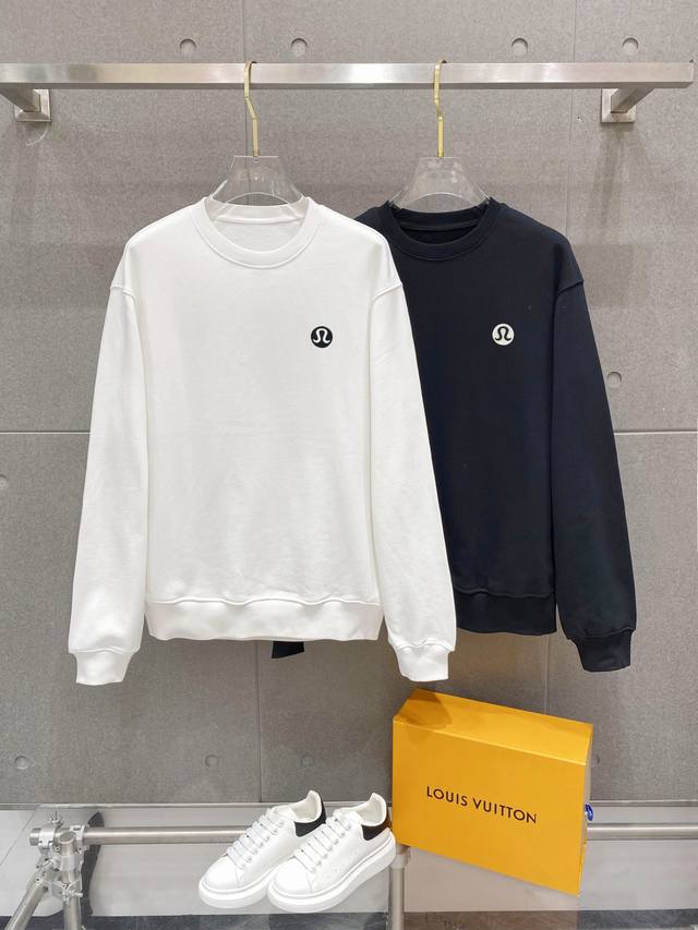 Lulu's official website offers new letter prints. The double-layer, heavy-duty l