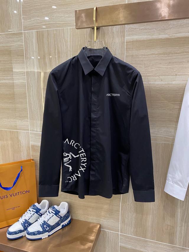 Arc'teryx's latest must-have shirt for men, 100% natural cotton, comfortable an