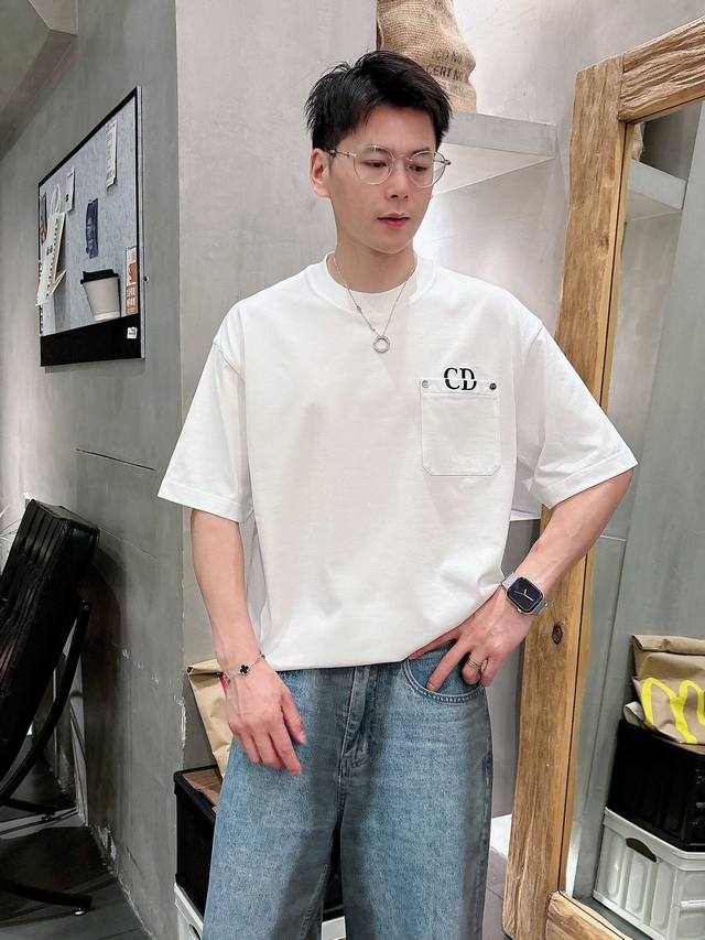 Dior's 2025 Spring/Summer new release, the latest short-sleeved crew neck T-shir