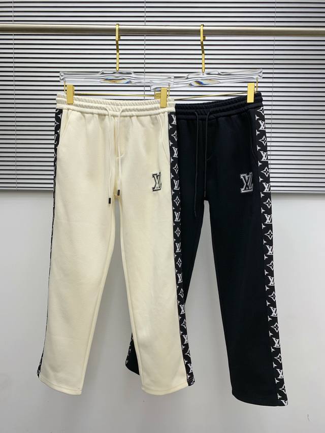 Lv Louis Vuitton 2025 Fall/Winter Casual Pants (DDD). Featuring a classic three-