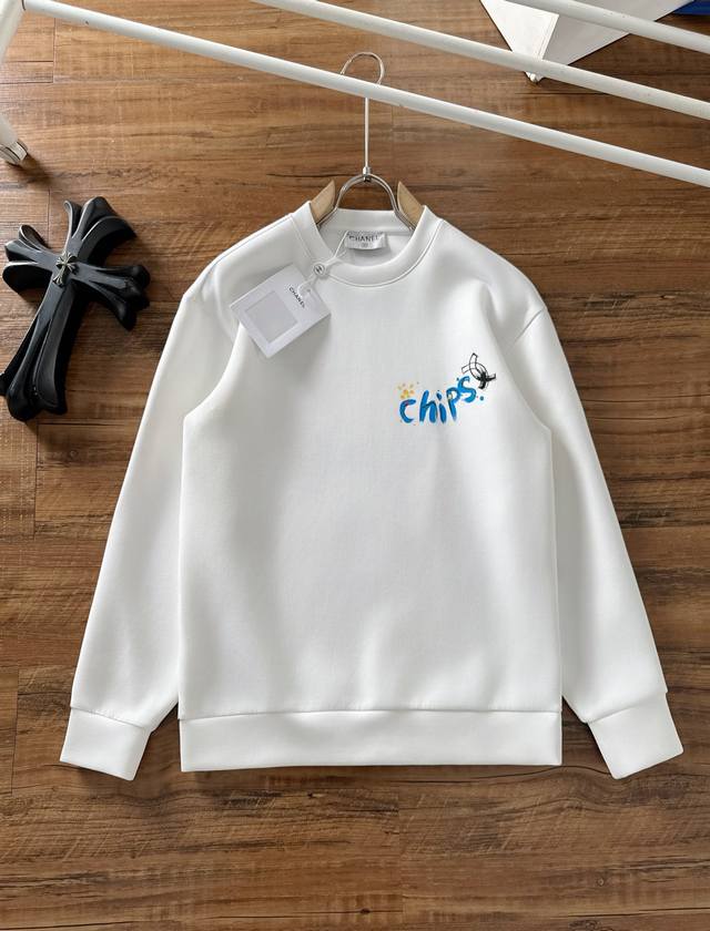 Chanel's latest 2025 space cotton graffiti sweatshirt, exclusively available! Or