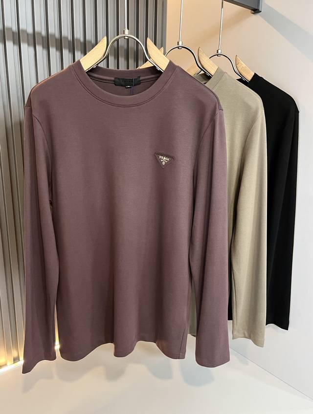 Prad*A's new men's long-sleeved base shirt for Fall/Winter 2025, the latest mode