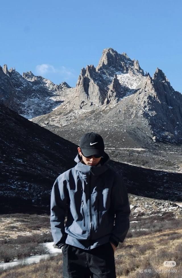 The Arc'teryx Alpha SV 7, a top-tier hardshell reimagined for conquering extrem