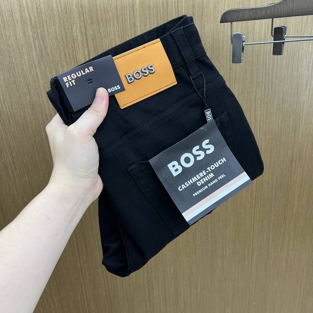 New Boss high-end custom jeans, the latest 2025 early spring jeans, are availab