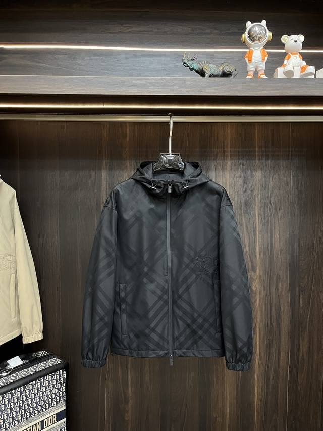 Featured: Burberry's 2025 Early Fall new release. This Burberry hooded jacket i