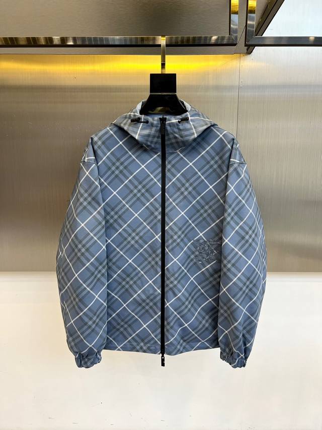 Burberry Double-sided checkered jacket, one piece of clothing with two sides to