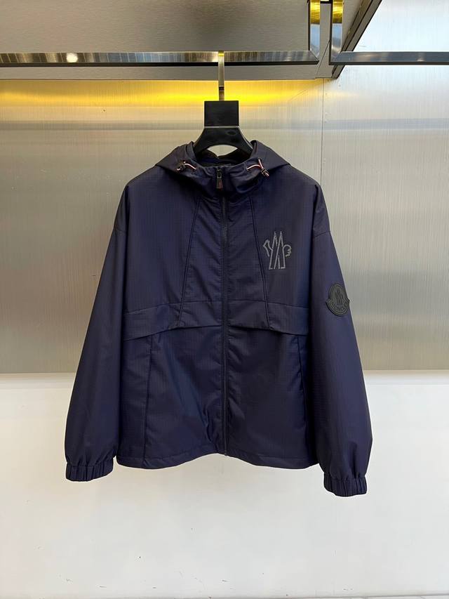 Moncler , 2025 Fall/Winter jacket. Made with imported, eco-friendly fabric, it's