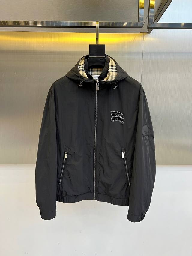 Burberry, 25Fw's new autumn/winter men's hooded jacket, perfect for both busines