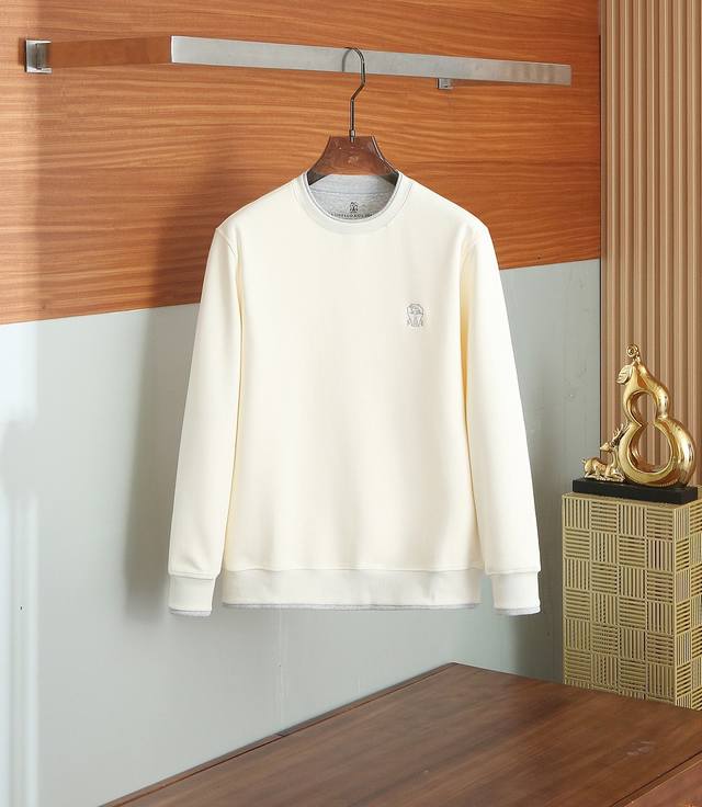 Brun* Cucine*Li's easy-to-match, layered, contrasting color men's casual pullove