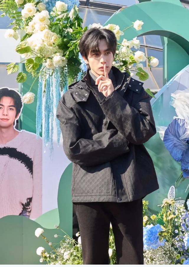 Gucci Song Weilong's same hat is detachable. DDD