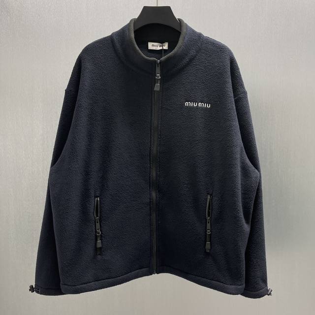 Muumuu Black Polar Fleece JacketSize: S-Xl This time, Miu Miu's new autumn and w