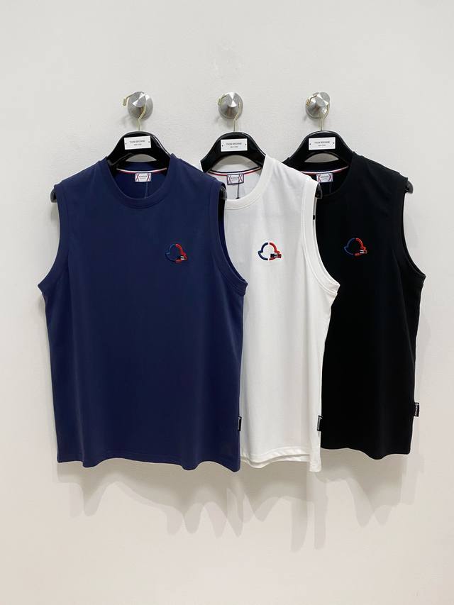The new Mengkou 25Ss vest features reinforced threading on the neckline and cuf