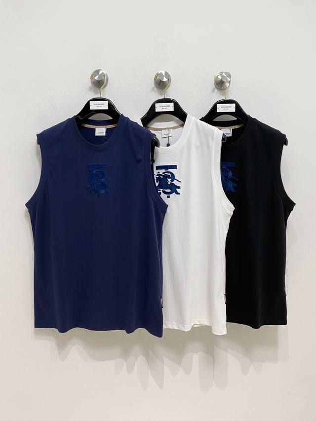 Burberry's new 25Ss vest features reinforced threading on the neckline and cuff
