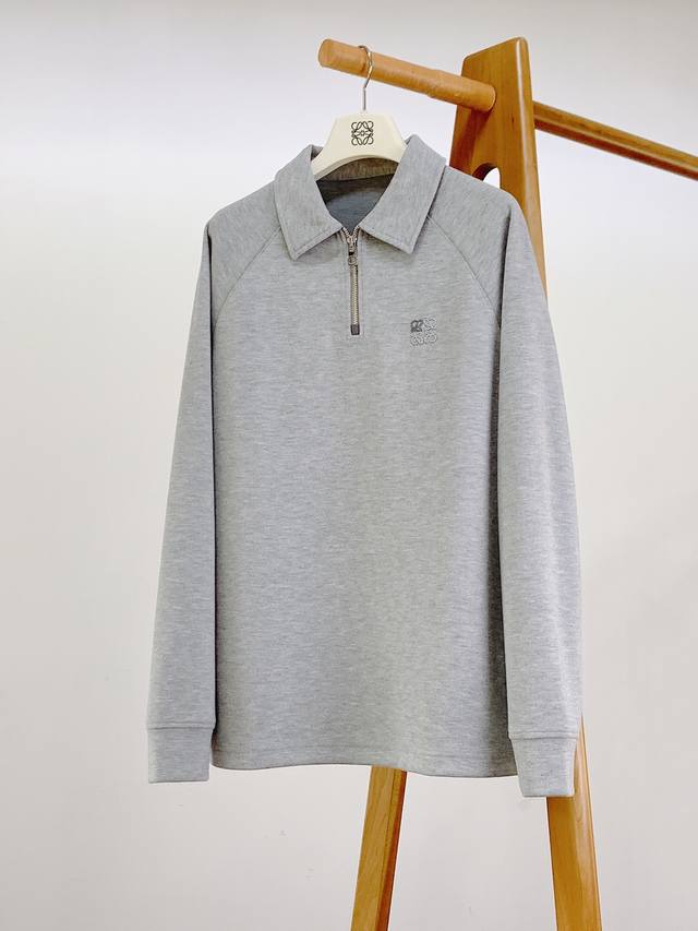 Loewe's new arrival for the 2025 Fall/Winter 2025 collection, this half-zip lape