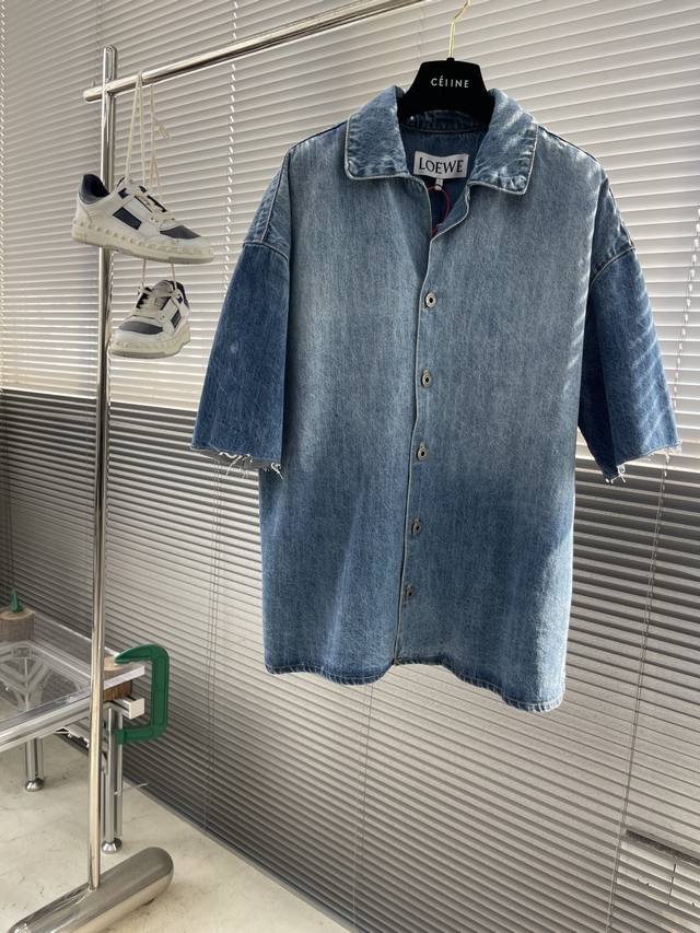 Loew Anagram Denim Short Sleeve ShirtCustomized cloud-like washed denim cotton,
