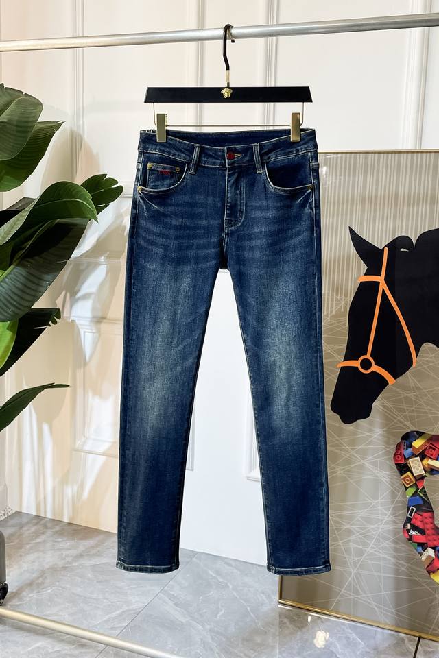 Armani - 2025Ss Snake Autumn/Winter Jeans. 1:1 original production, the perfect