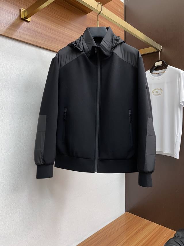 25Ss's latest classic jacket features a stylish and stylish design! A versatile