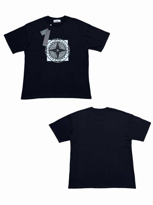 039# Stone Island Compass pattern short-sleeved T-shirt in black and white. The