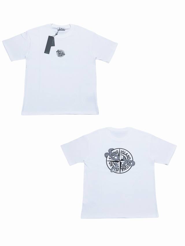 032# Stone Island logo printed short-sleeved T-shirt. Classic round neck design