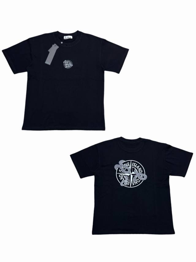 031# Stone Island logo printed short-sleeved T-shirt. Classic round neck design