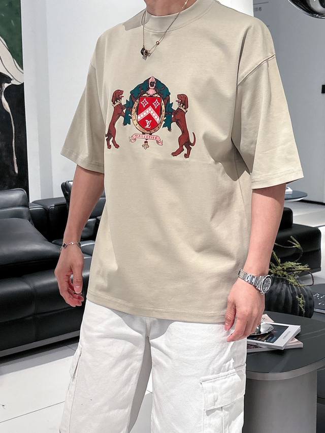 Lv 2025 Spring/Summer new release, the latest short-sleeved crew neck T-shirt, a