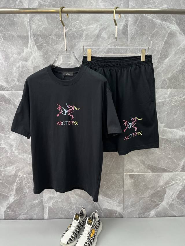 Arcteryx 2025Ss crew neck short-sleeved shorts set. Made of pure cotton, it's c