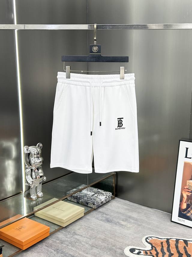 Burberry's new 2025 spring and summer casual shorts are here. Made from importe