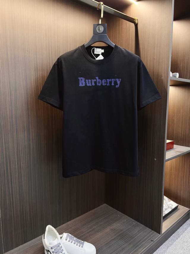 Burberry's new classic embroidered short-sleeve 25Ss top, a celebrity favorite,