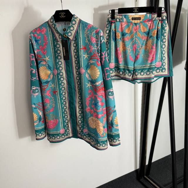 Style No. 20254696 Versac's newest set, seafood shell print long-sleeved shirt